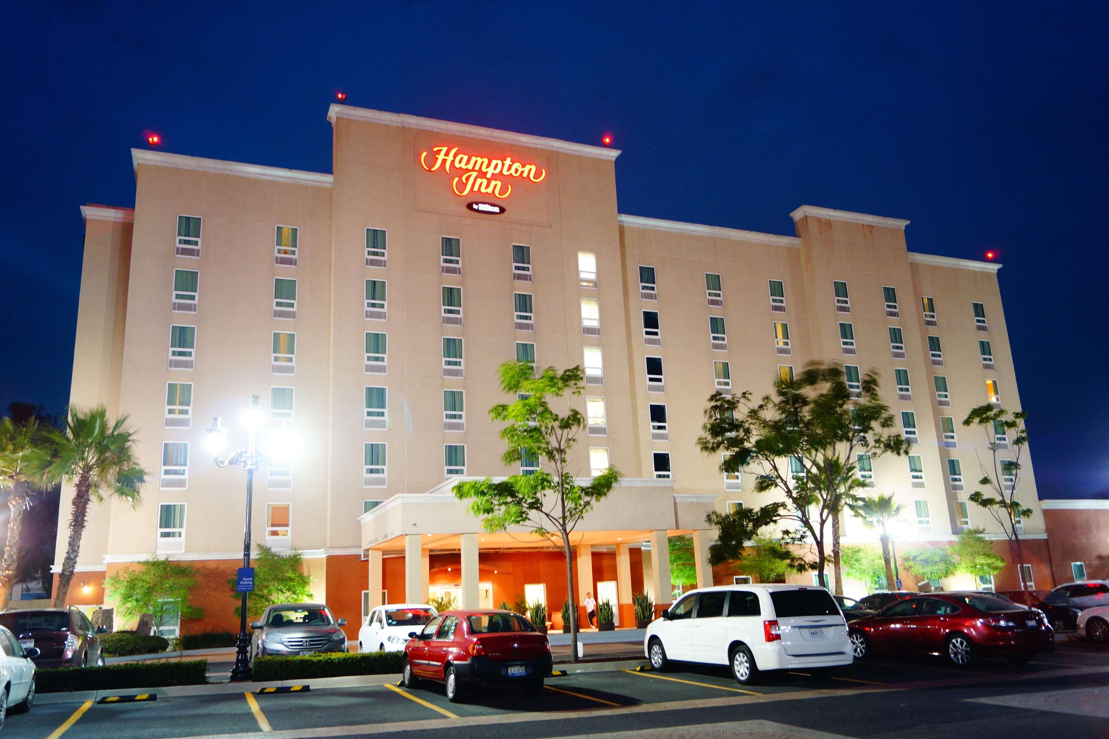 Hampton Inn By Hilton Guadalajara-Aeropuerto Las Pintas Exteriér fotografie