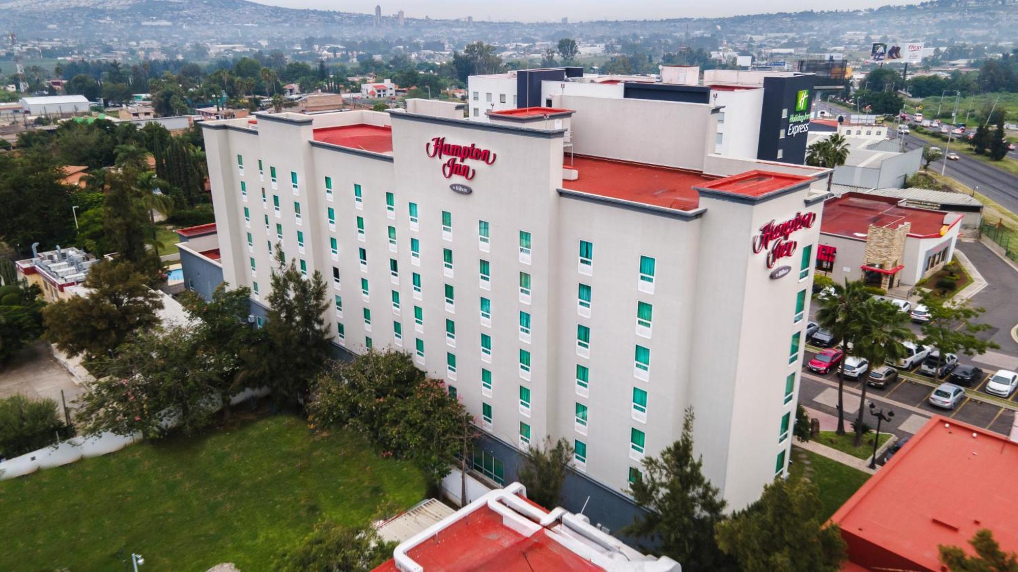 Hampton Inn By Hilton Guadalajara-Aeropuerto Las Pintas Exteriér fotografie